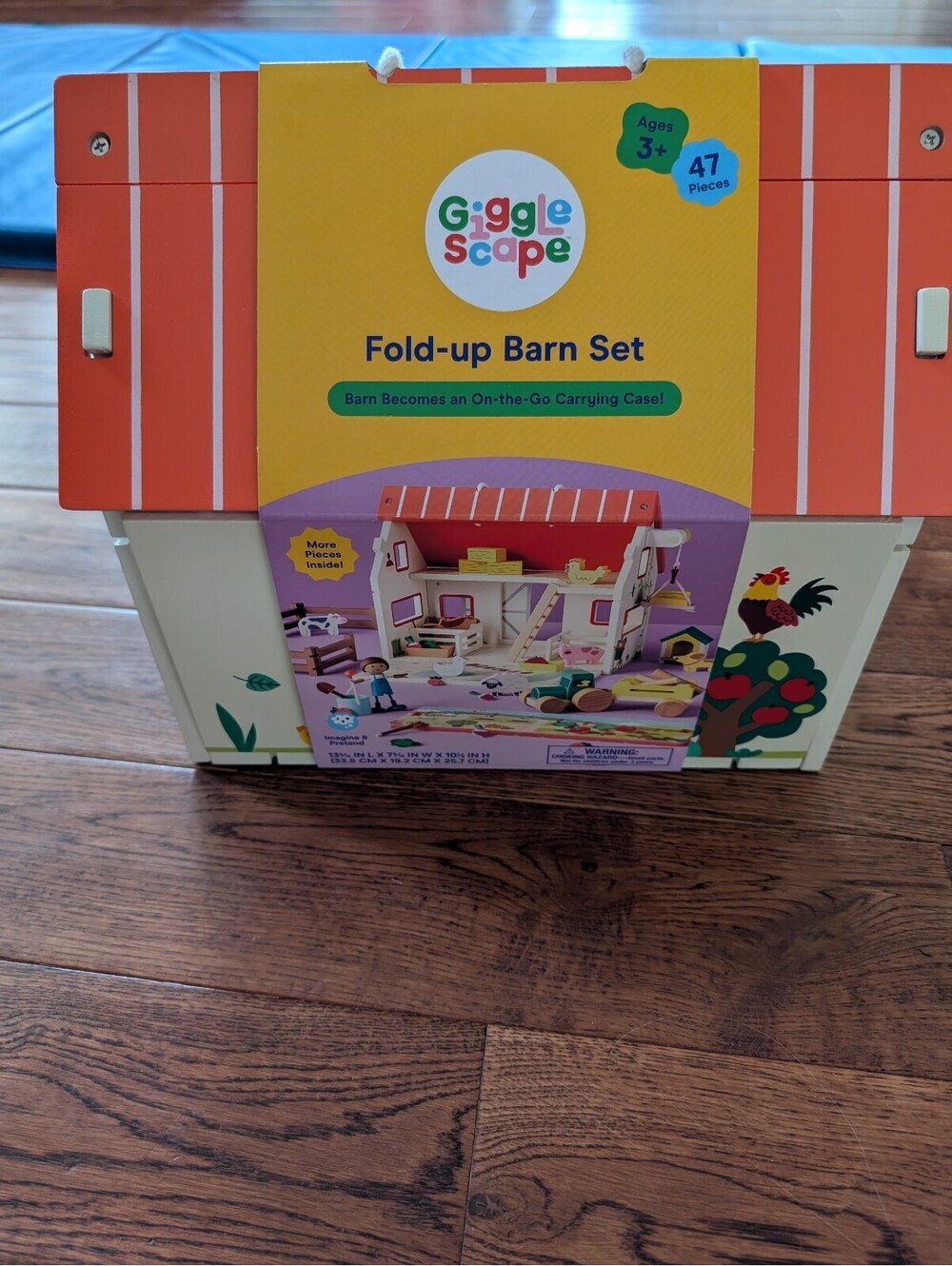Gigglescape Fold Up Wooden Barn Play Set w/ Carrying Handle New!